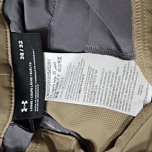 36/32 Under Armour Light Weight Khaki Golf Pants